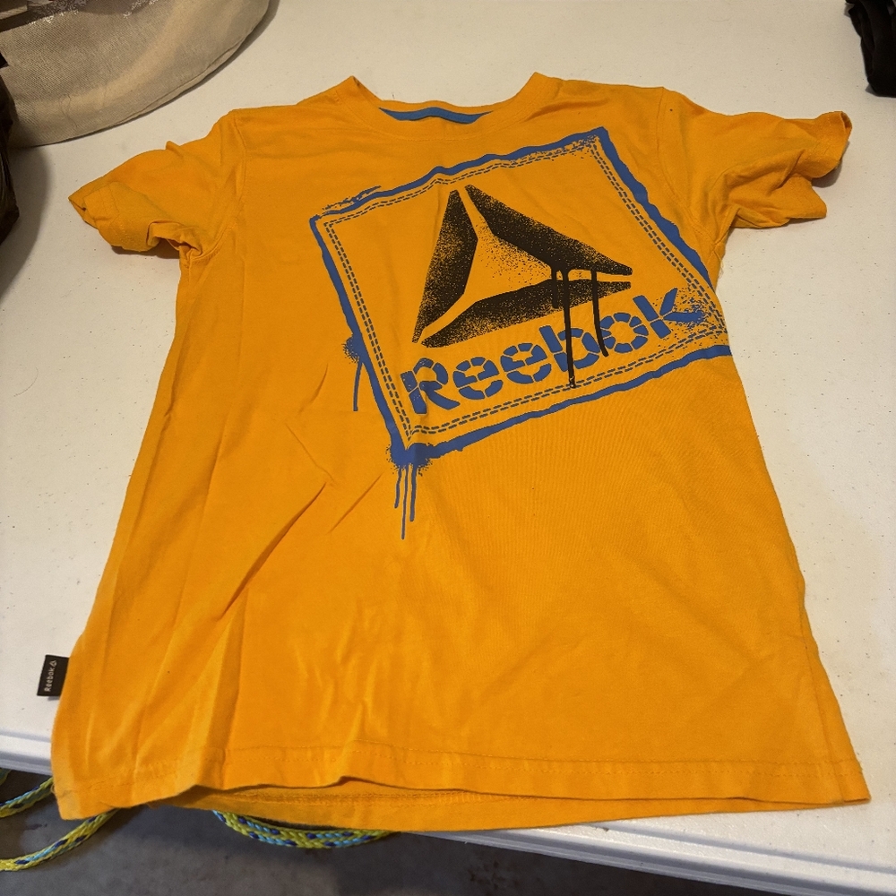 Reebok tshirt